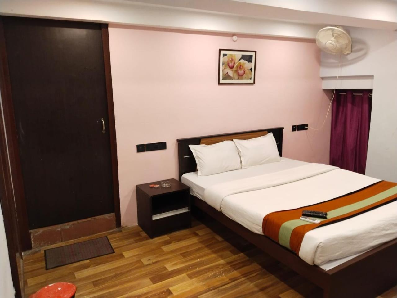 Hotel Ucs Kolkata Exterior photo